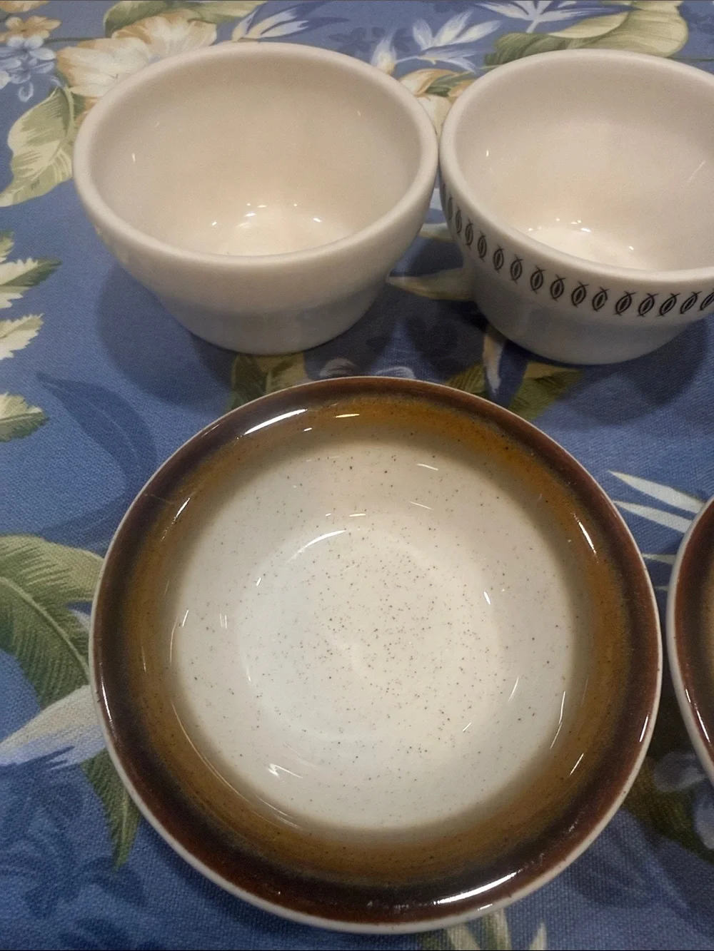 Ceramic Ramekins in Cream with Brown Rim - Multipack